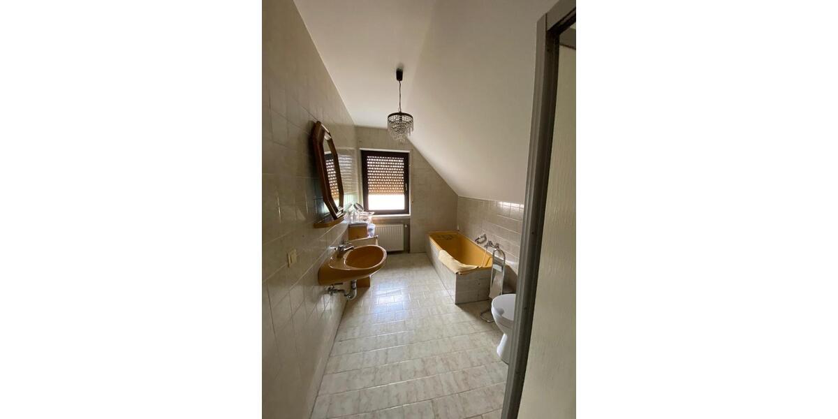 Dachgeschoßwohnung Rosdorf - 3 Zimmer, 67 m&sup2;, 690&euro; | Angebot:24615853