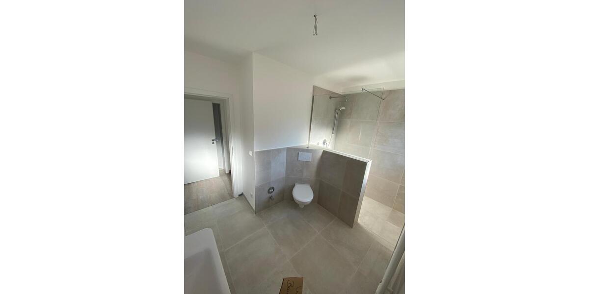 Etagenwohnung Engelskirchen - 3.5 Zimmer, 80 m&sup2;, 990&euro; | Angebot:26636751