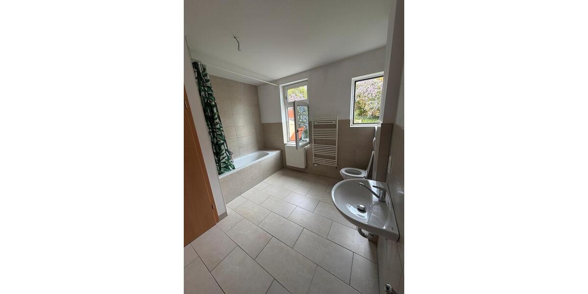 Etagenwohnung Eisenach - 1 Zimmer, 60 m&sup2;, 400&euro; | Angebot:26457855