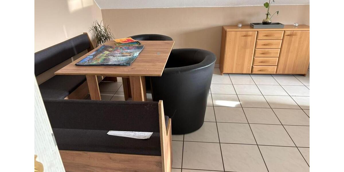 Dachgeschoßwohnung Waxweiler - 4 Zimmer, 115 m&sup2;, 700&euro; | Angebot:26653128