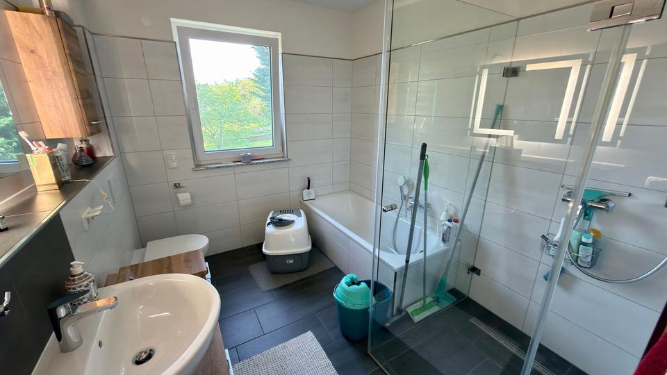 Etagenwohnung Niedenstein - 3 Zimmer, 95 m&sup2;, 900&euro; | Angebot:26495881