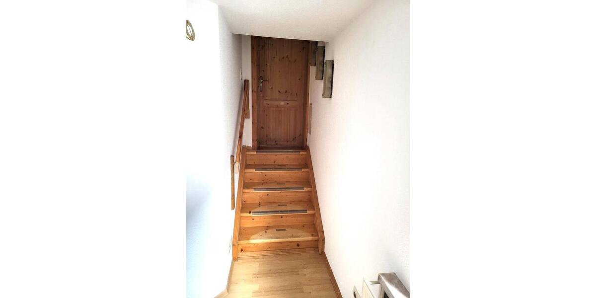 Etagenwohnung Eisenberg - 2 Zimmer, 27 m&sup2;, 220&euro; | Angebot:25308420