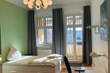 Wohnung Berlin Spandau - 5 Zimmer, 140 m&sup2;, 2.500&euro; | Angebot:25943203