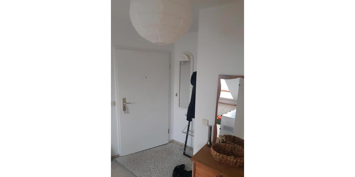 Dachgeschoßwohnung Radebeul - 1 Zimmer, 35 m&sup2;, 600&euro; | Angebot:24537539