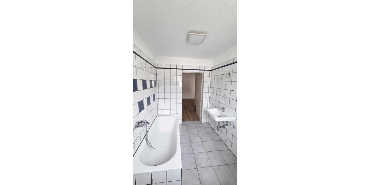 Etagenwohnung Bornheim - 2 Zimmer, 88 m&sup2;, 1.095&euro; | Angebot:26060431