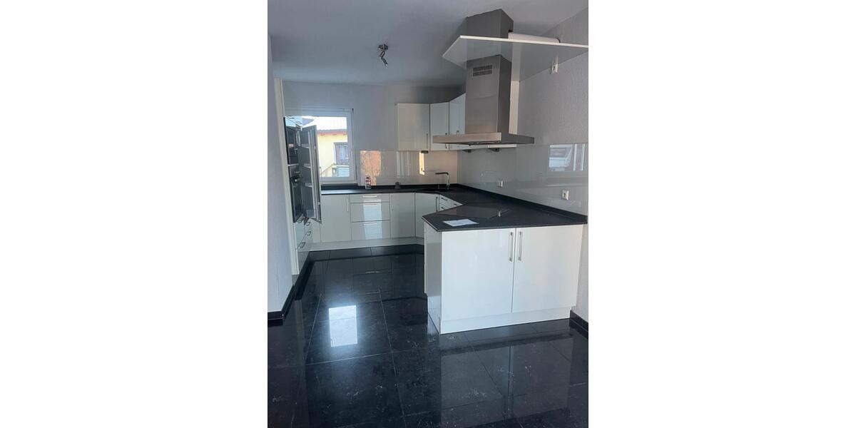 Einfamilienhaus Mössingen - 7 Zimmer, 165 m&sup2;, 1.600&euro; | Angebot:26223808