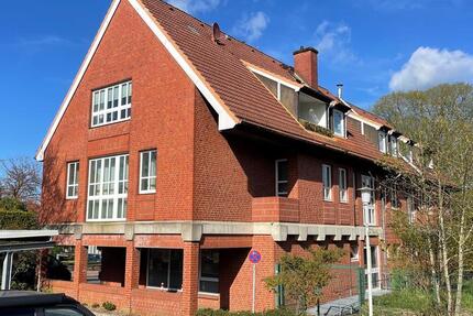 Büro mit Stellplätzen in zentraler, bekannter Lage in Preetz zimmer