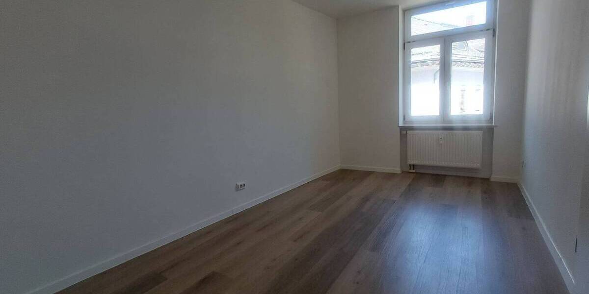 Etagenwohnung Glauchau - 4 Zimmer, 89 m&sup2;, 499&euro; | Angebot:26816314