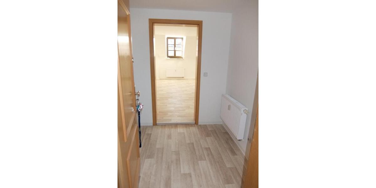 Etagenwohnung Döbeln - 1 Zimmer, 39 m&sup2;, 216&euro; | Angebot:25976353