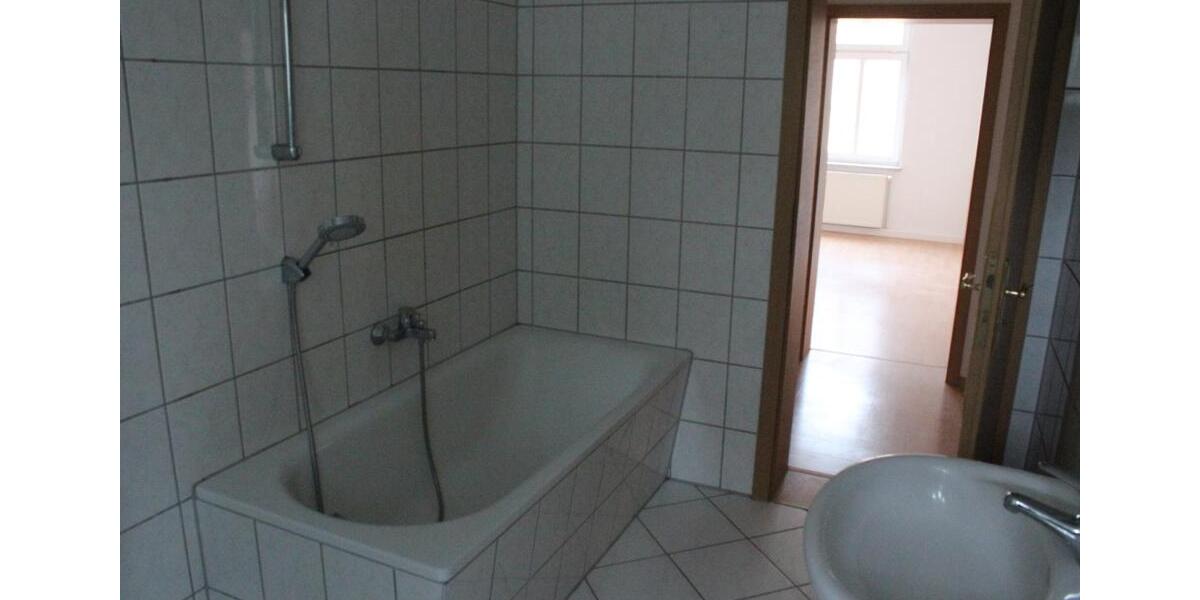 Etagenwohnung Köthen (Anhalt) - 3 Zimmer, 85 m&sup2;, 425&euro; | Angebot:23793125