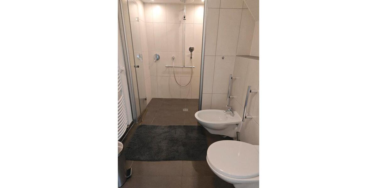 Wohnen auf Zeit Kreuztal - 3 Zimmer, 140 m&sup2;, 3.500&euro; | Angebot:25299758