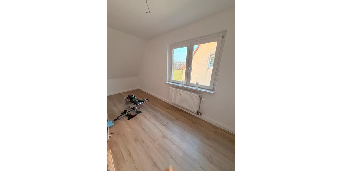 Dachgeschoßwohnung Bahrdorf - 3 Zimmer, 54 m&sup2;, 430&euro; | Angebot:25843943