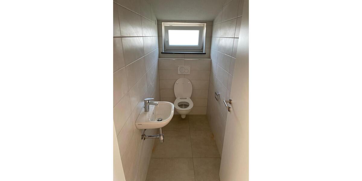 PERFEKTE MODERNE WG FÜR STUDENTIN IN DER NÄHE ZUR HOCHSCHULE! 3 zimmer