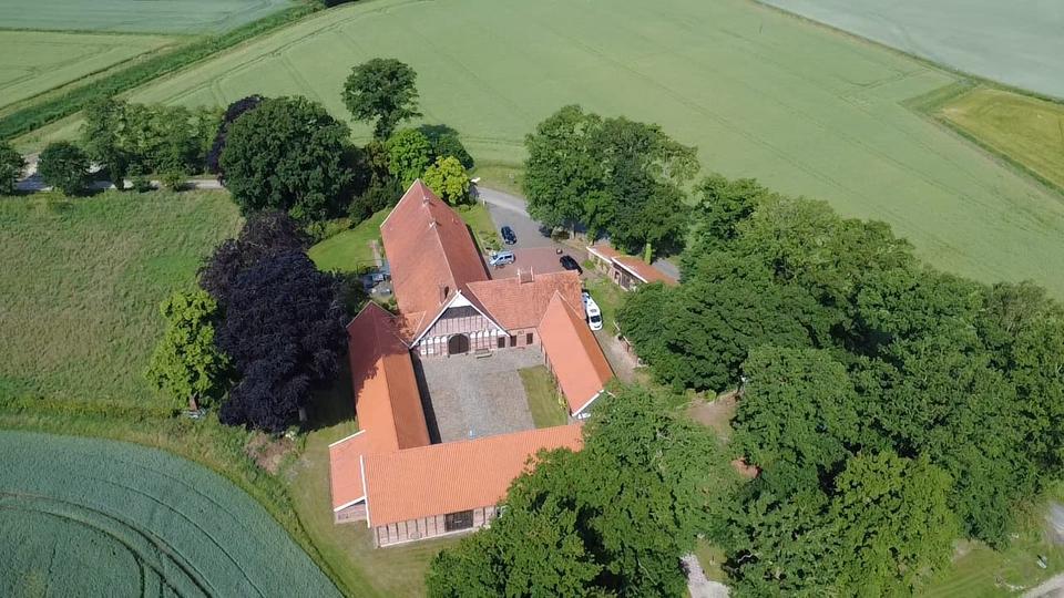 Erdgeschoßwohnung Menslage - 4 Zimmer, 130 m&sup2;, 1.350&euro; | Angebot:26004705