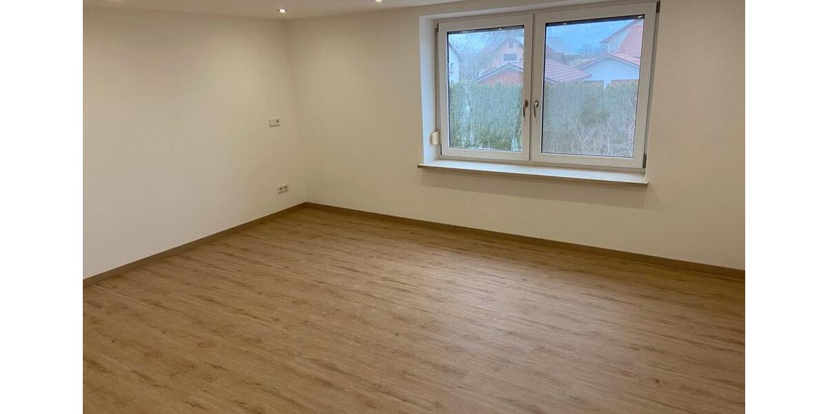 Etagenwohnung Pocking - 3 Zimmer, 110 m&sup2;, 1.340&euro; | Angebot:26090310