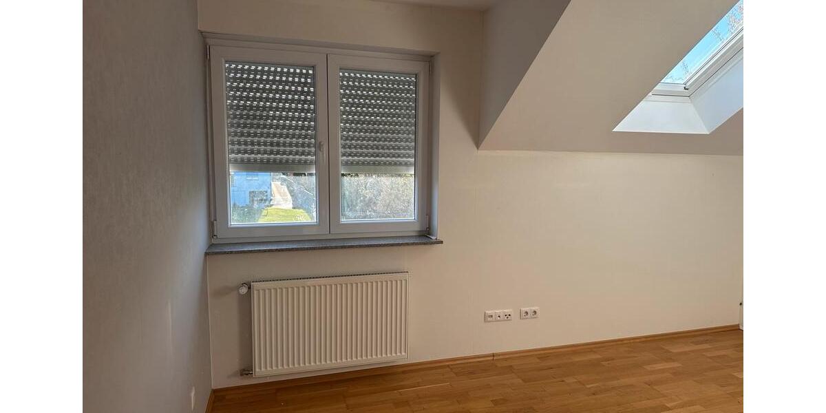 Dachgeschoßwohnung Koblenz Karthause - 3 Zimmer, 140 m&sup2;, 850&euro; | Angebot:24674540
