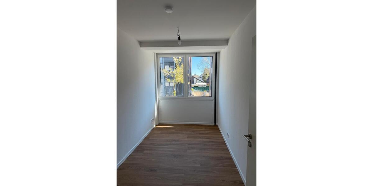 Etagenwohnung Mönchengladbach Süd - 4 Zimmer, 100 m&sup2;, 1.600&euro; | Angebot:26301714