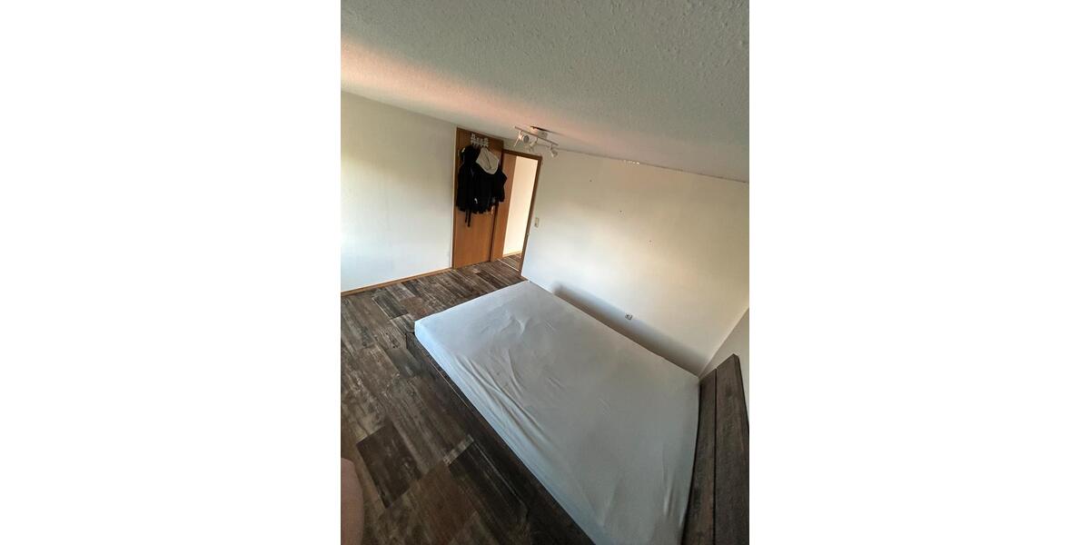 Etagenwohnung Burghaun - 4 Zimmer, 100 m&sup2;, 625&euro; | Angebot:26279473