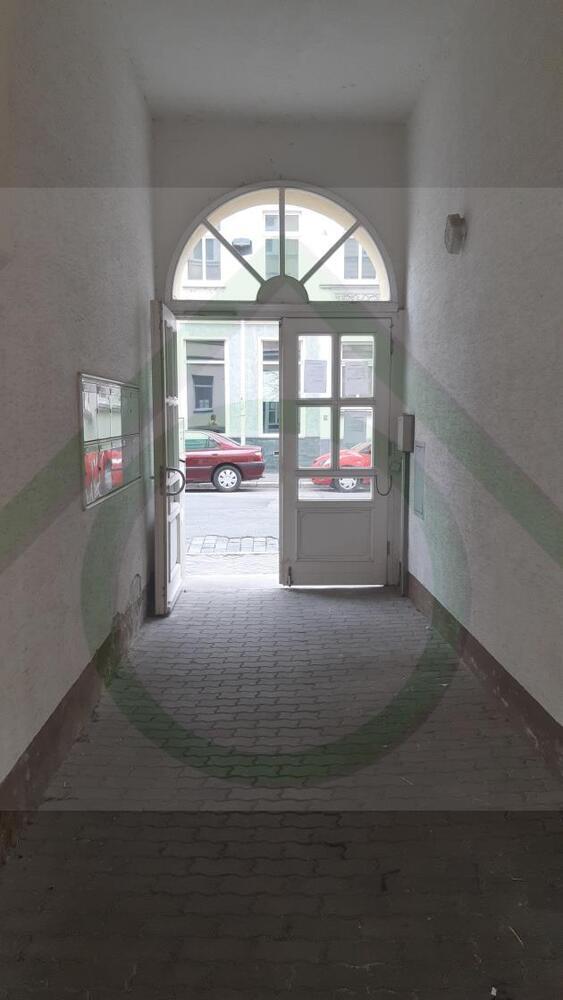 WG-Wohnung mit 4-Zimmern, 3.OG mit 2 Bädern in ruhigem und zentralem Wohnviertel von Gera
