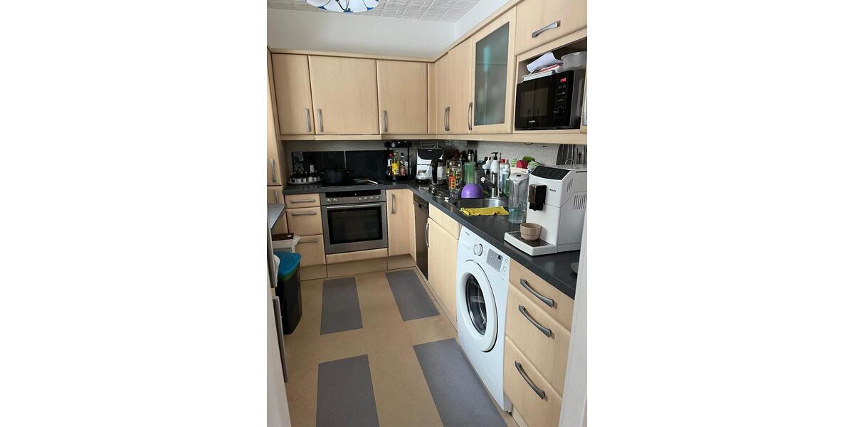 Moderne, voll möblierte 4-Zimmer-Wohnung mit zwei Balkonen 4 zimmer