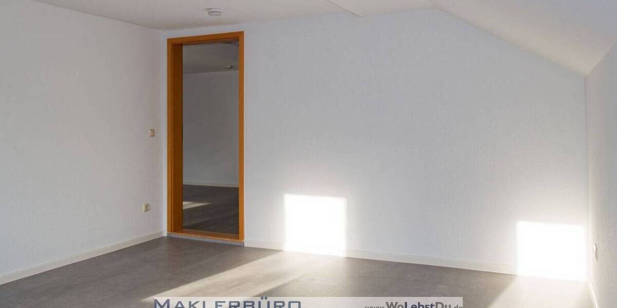 Etagenwohnung Greiz Irchwitz - 3 Zimmer, 91 m&sup2;, 495&euro; | Angebot:24790082