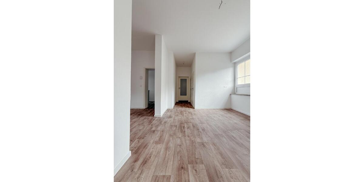 Etagenwohnung Burkhardtsdorf - 4 Zimmer, 90 m&sup2;, 600&euro; | Angebot:25581983