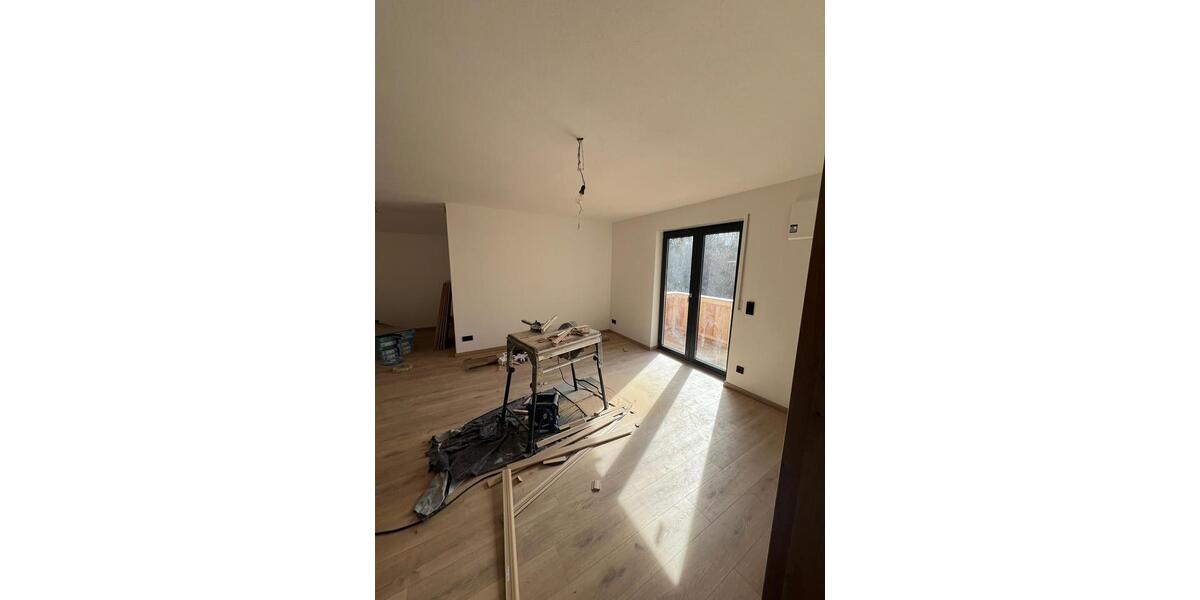 Etagenwohnung Freilassing - 4 Zimmer, 90 m&sup2;, 1.480&euro; | Angebot:25973540