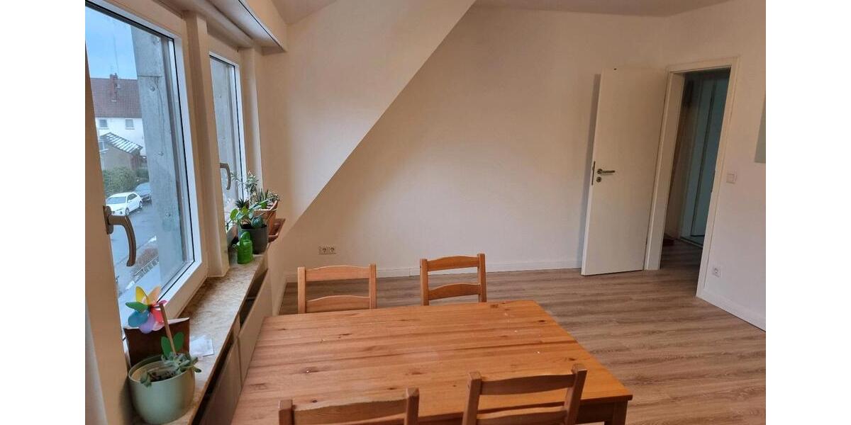 Dachgeschoßwohnung Bremen Blumenthal - 2 Zimmer, 44 m&sup2;, 680&euro; | Angebot:25181389