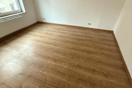Wohnung Meerane - 5 Zimmer, 98 m&sup2;, 720&euro; | Angebot:24407775