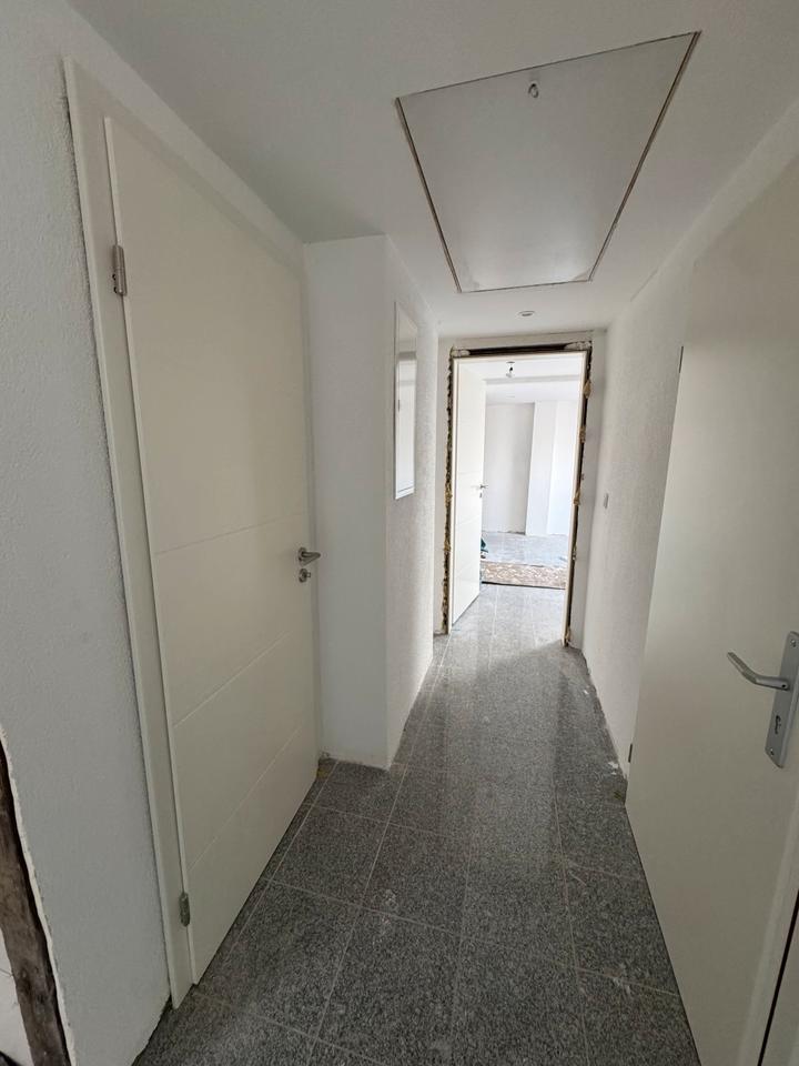 Gemütlich klimatisierte 2ZKB Dachgeschosswohnung zimmer