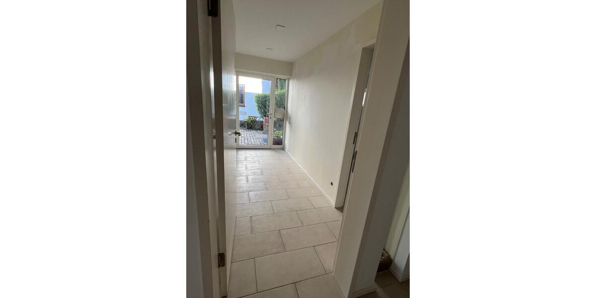 Erdgeschoßwohnung Lübbecke - 4 Zimmer, 105 m&sup2;, 980&euro; | Angebot:26300613