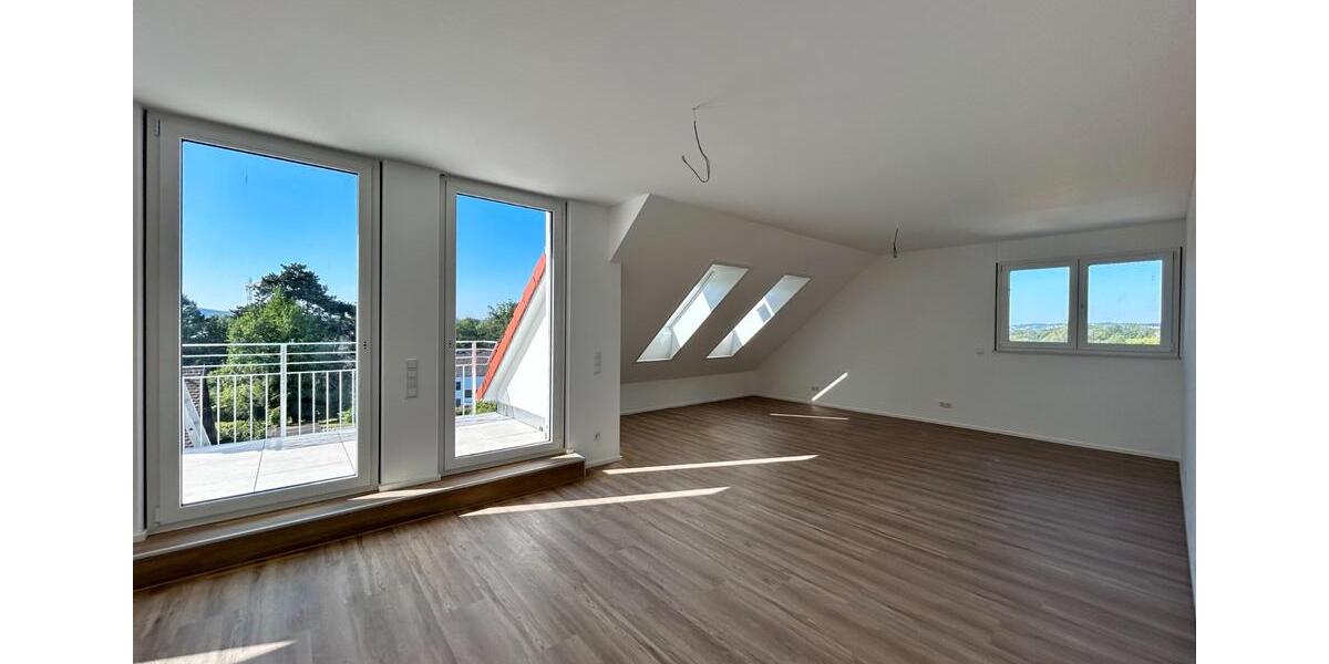 Dachgeschoßwohnung Bayreuth Bernecker Straße / Insel / Riedelsberg - 4 Zimmer, 143 m&sup2;, 2.155&euro; | Angebot:26147855