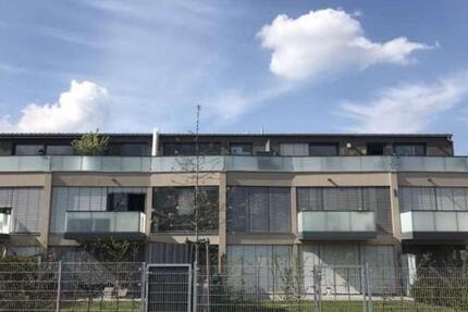 Wohnung München Aubing-Lochhausen-Langwied - 3 Zimmer, 95 m&sup2;, 2.500&euro; | Angebot:25171603