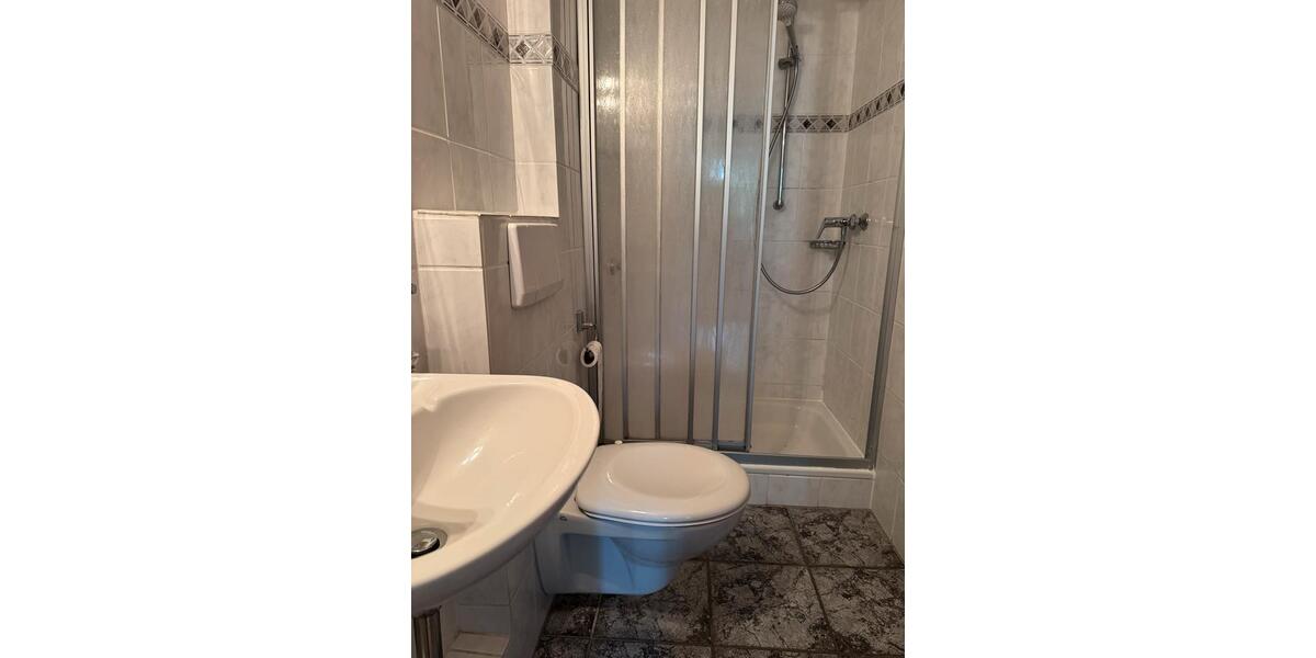 Wohnen auf Zeit Hochheim am Main - 20 Zimmer, 120 m&sup2;, 410&euro; | Angebot:26661323