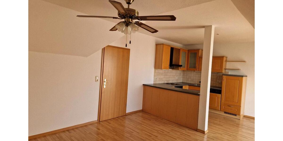 Dachgeschoßwohnung Schwerin Friedrichsthal - 2 Zimmer, 54 m&sup2;, 730&euro; | Angebot:26247923