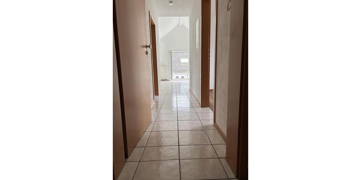 Schöne 2-Zimmer-Wohnung mit Balkon, Grün- & Blicklage von Privat. Am Schäfersberg-Niedernhausen 2 zimmer