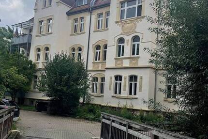 ANFRAGESTOPP 2 ZKB + Balkon Dachgeschoss im Dammweg 1