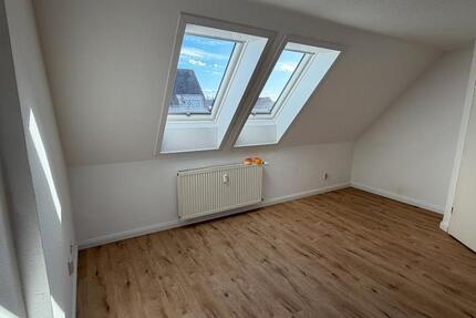 Wohnung Neubrandenburg Datzeberg - 1 Zimmer, 37 m&sup2;, 325&euro; | Angebot:26041075