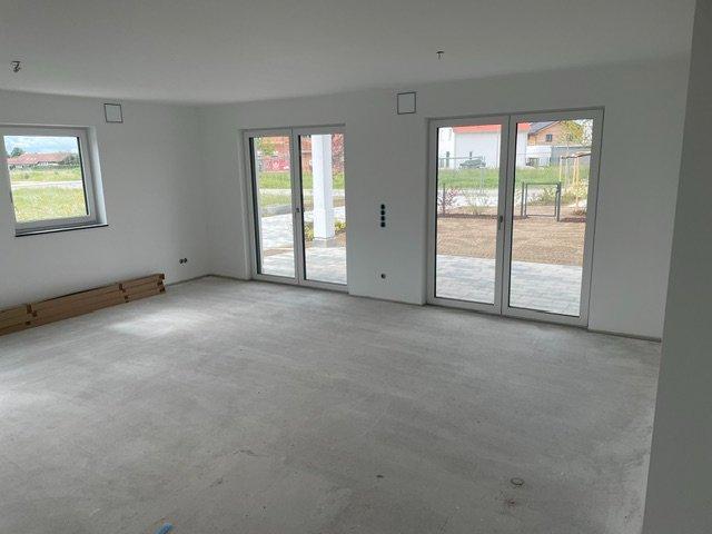 Erdgeschoßwohnung Mühldorf am Inn - 3 Zimmer, 99 m&sup2;, 1.460&euro; | Angebot:26670269