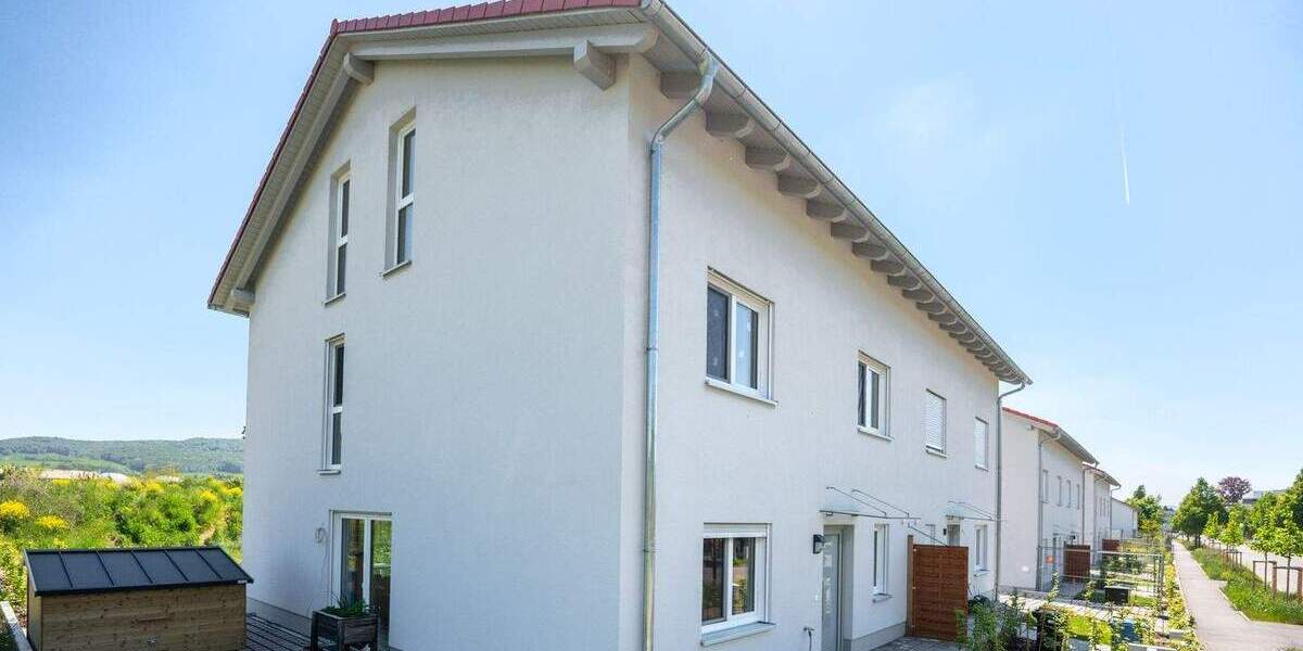 moderne Doppelhaushälfte mit Einbauküche 6 zimmer