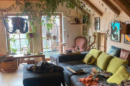 Wunderschöne ruhige Dachgeschosswohnung 2 zimmer