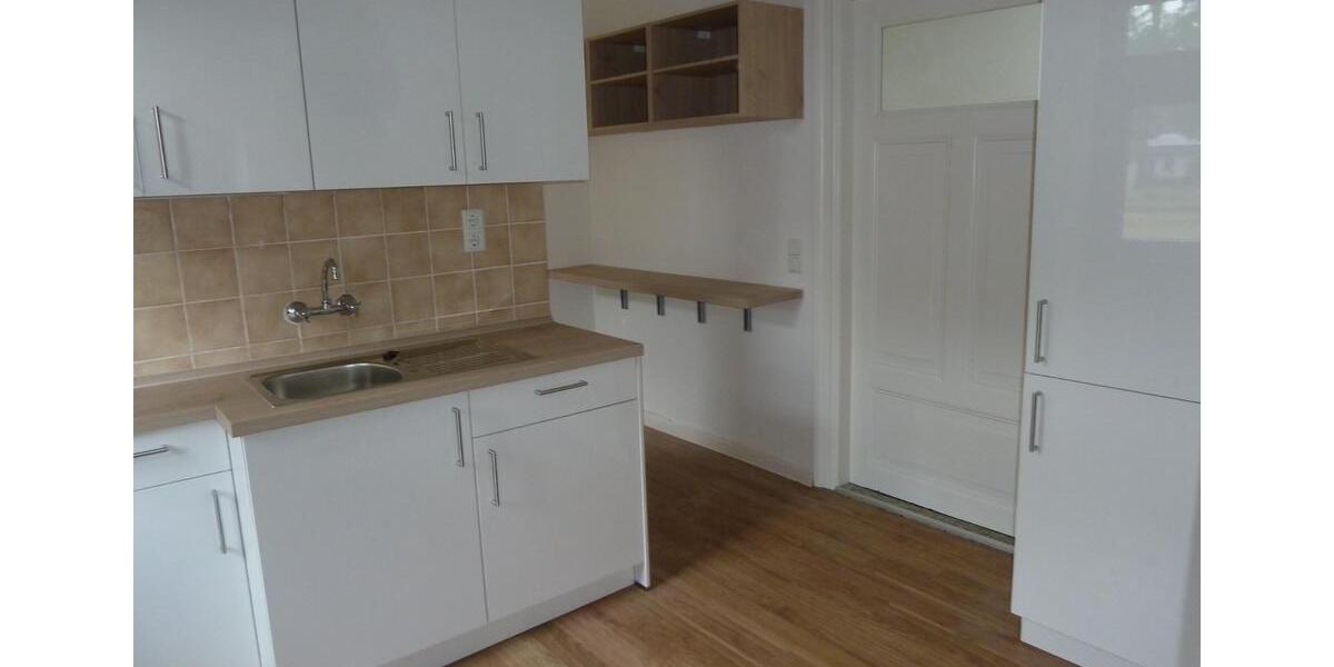 4,5 Zimmer Wohnung auch als Büro-bzw. Praxisfläche nutzbar 4.5 zimmer