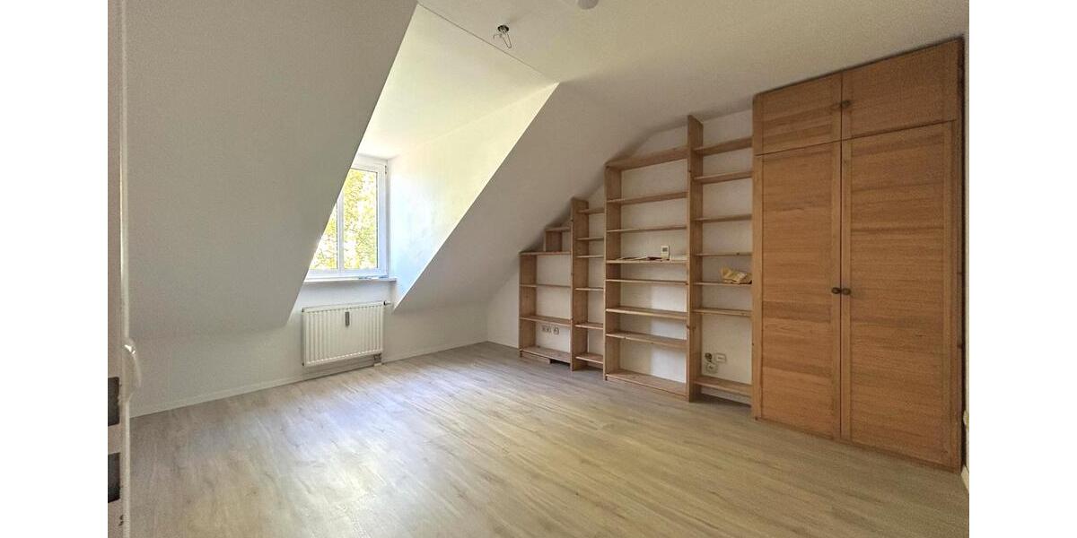 Dachgeschoßwohnung Geretsried - 3 Zimmer, 74 m&sup2;, 1.110&euro; | Angebot:26662104
