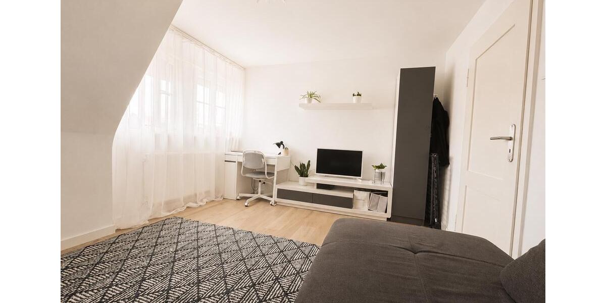 Dachgeschoßwohnung Nürtingen - 3 Zimmer, 58 m&sup2;, 895&euro; | Angebot:26588244