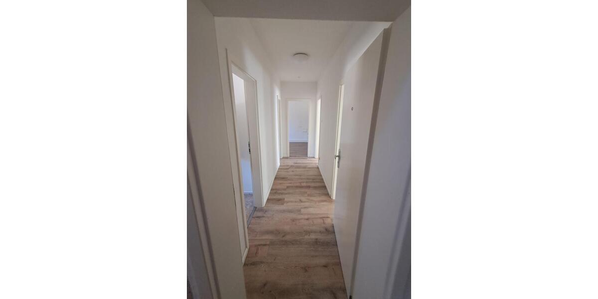 Etagenwohnung Bienenbüttel - 3 Zimmer, 75 m&sup2;, 600&euro; | Angebot:26368385