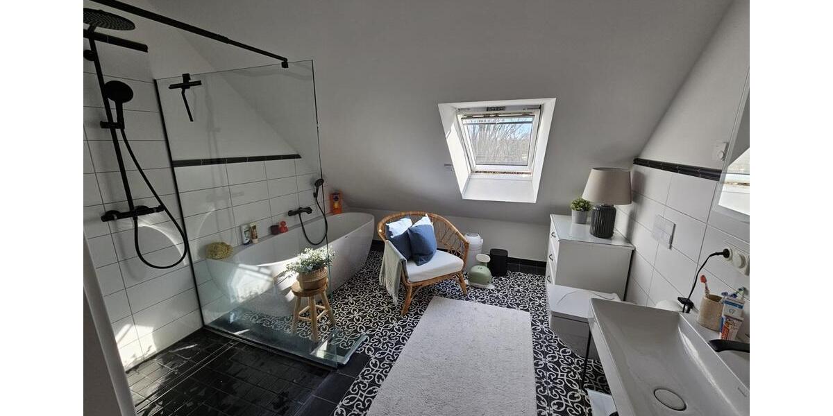 Maisonettenwohnung Schwerin Gartenstadt - 4 Zimmer, 137 m&sup2;, 1.986&euro; | Angebot:25570523