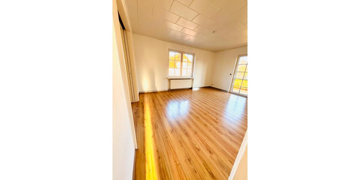 Etagenwohnung Köthen (Anhalt) - 4 Zimmer, 92 m&sup2;, 600&euro; | Angebot:25905081