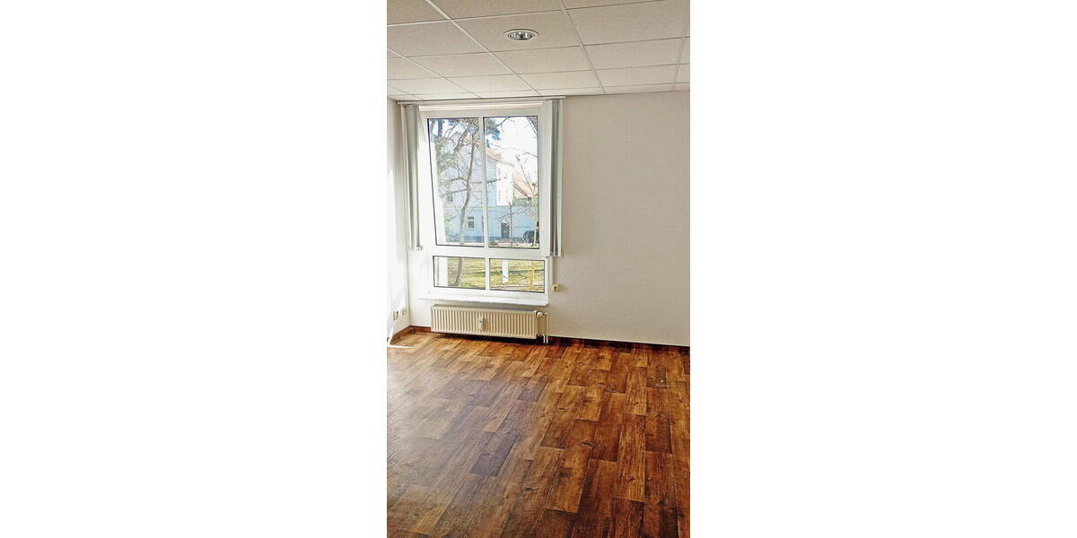 Etagenwohnung Anklam Mittelfeld - 5 Zimmer, 145 m&sup2;, 1.350&euro; | Angebot:26200835