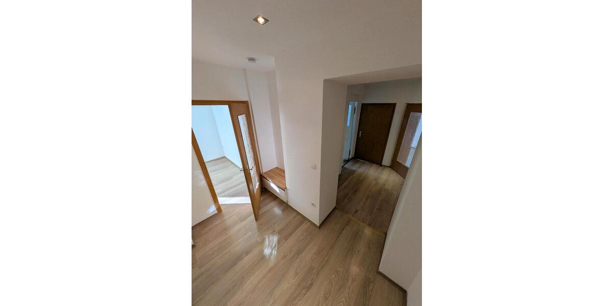Erdgeschoßwohnung Chemnitz Altchemnitz - 3.5 Zimmer, 94 m&sup2;, 720&euro; | Angebot:26704619
