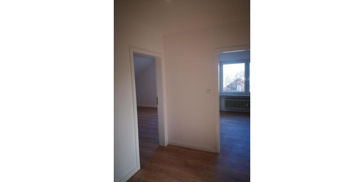 Dachgeschoßwohnung Langenhagen Engelbostel - 2 Zimmer, 75 m&sup2;, 743&euro; | Angebot:26492048